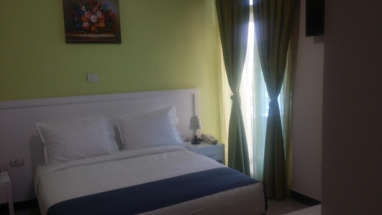 Afro Addis Hotel Apartment エクステリア 写真