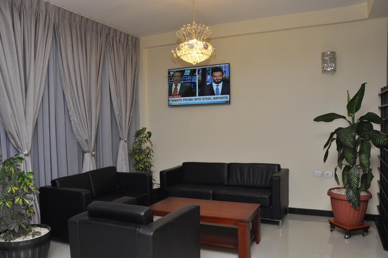 Afro Addis Hotel Apartment エクステリア 写真