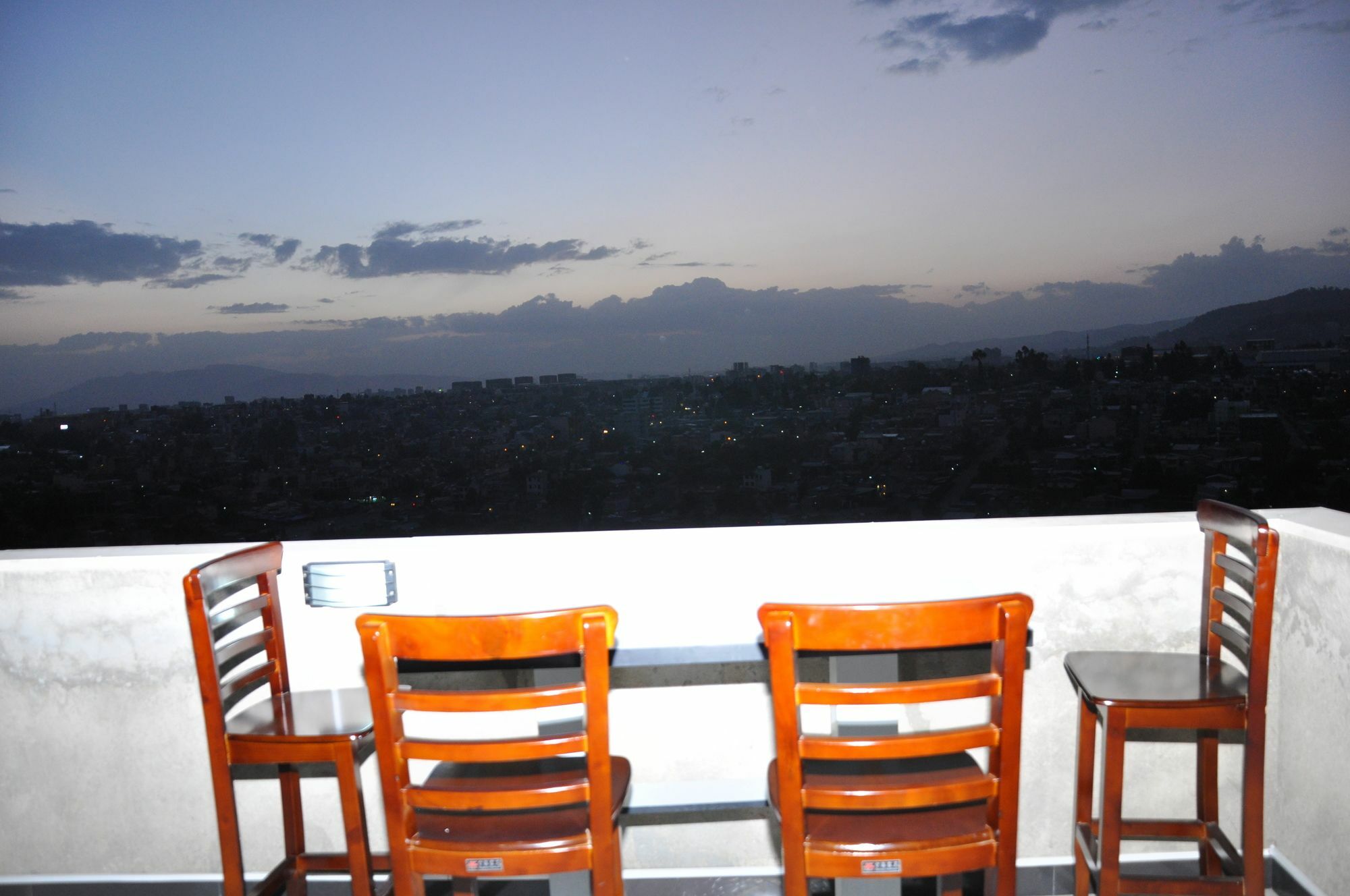 Afro Addis Hotel Apartment エクステリア 写真