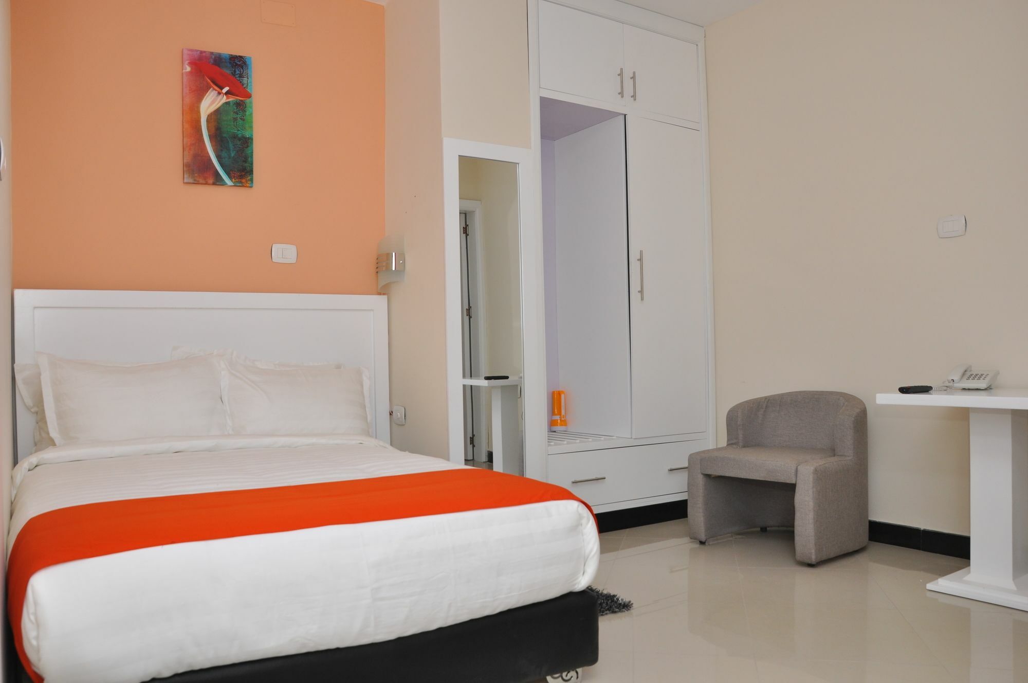 Afro Addis Hotel Apartment エクステリア 写真